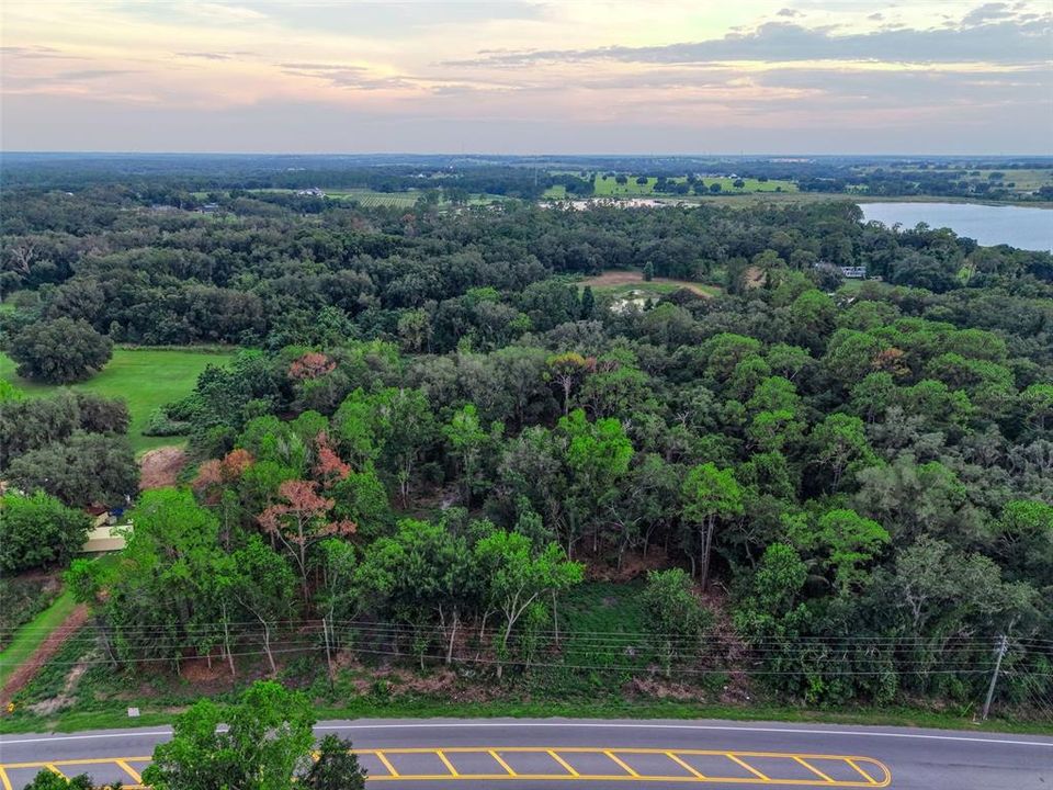 待售: $895,000 (4.22 acres)