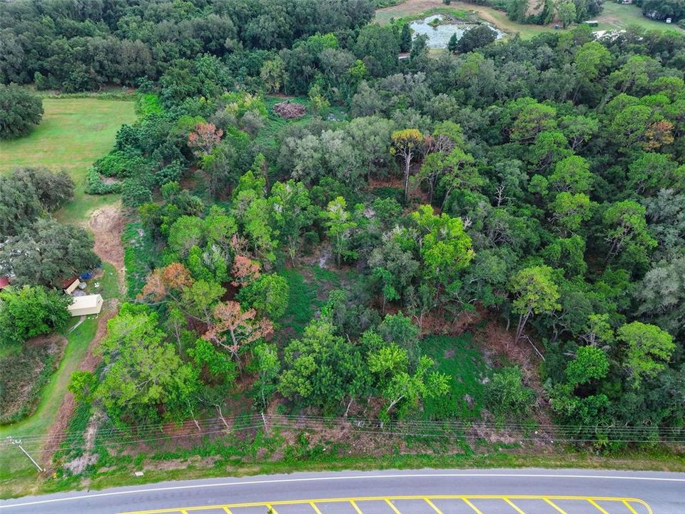 待售: $895,000 (4.22 acres)
