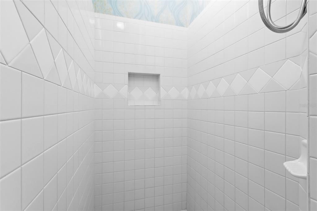 En Venta: $565,000 (2 camas, 2 baños, 1969 Pies cuadrados)