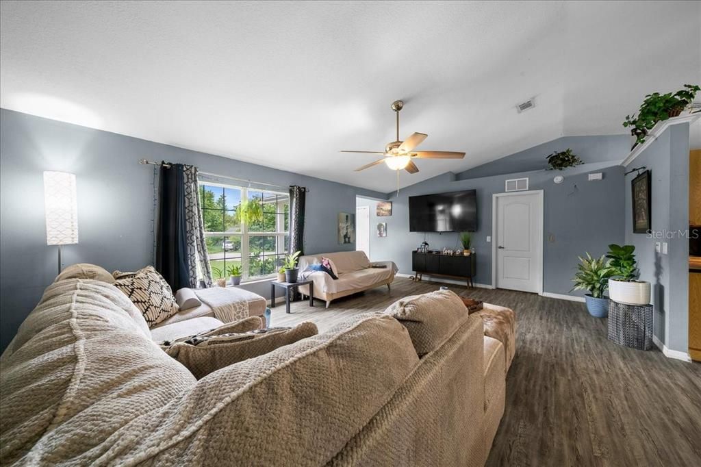 En Venta: $210,000 (3 camas, 2 baños, 1539 Pies cuadrados)