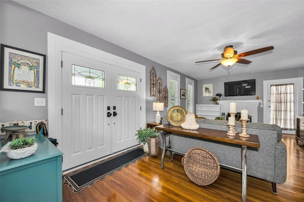Active With Contract: $639,000 (3 beds, 2 baths, 1448 Square Feet)