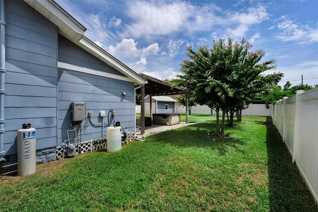 Active With Contract: $639,000 (3 beds, 2 baths, 1448 Square Feet)