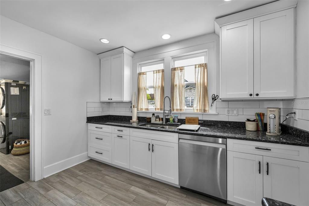 Active With Contract: $639,000 (3 beds, 2 baths, 1448 Square Feet)