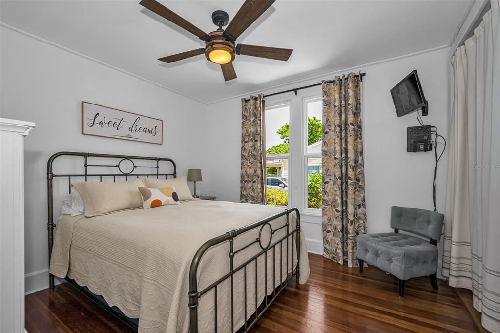 Active With Contract: $639,000 (3 beds, 2 baths, 1448 Square Feet)