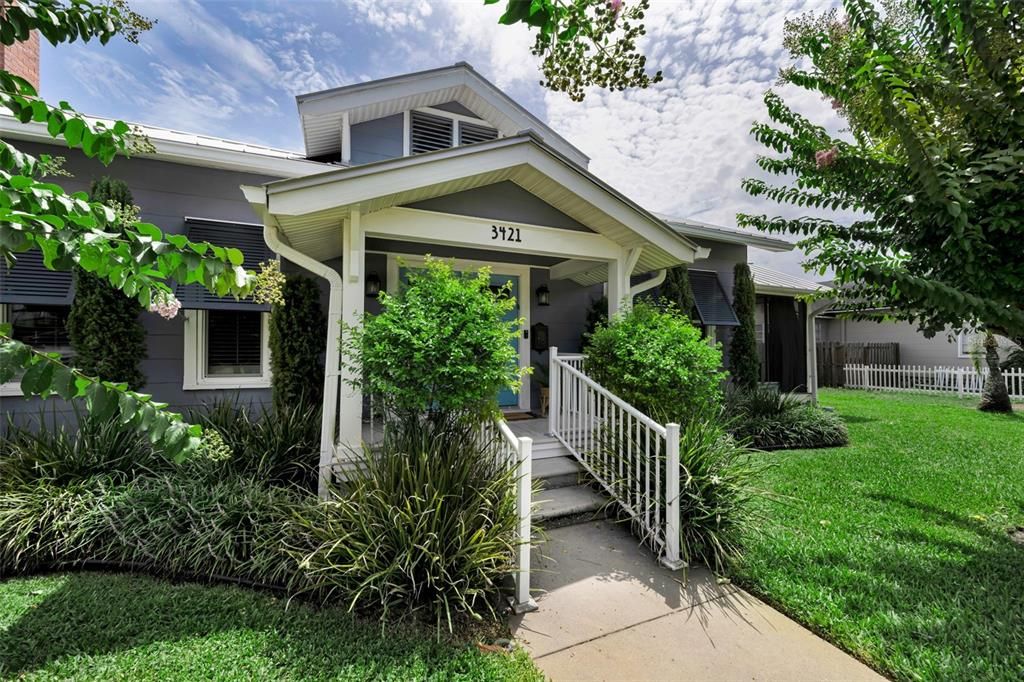 Active With Contract: $639,000 (3 beds, 2 baths, 1448 Square Feet)