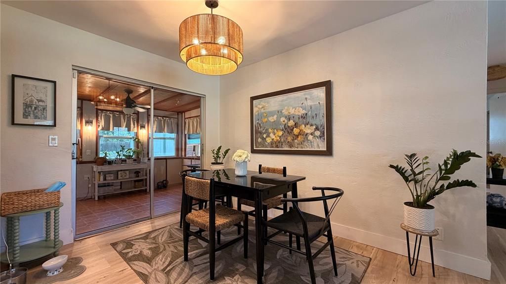 En Venta: $310,000 (2 camas, 2 baños, 1080 Pies cuadrados)