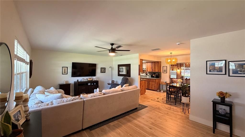 En Venta: $310,000 (2 camas, 2 baños, 1080 Pies cuadrados)