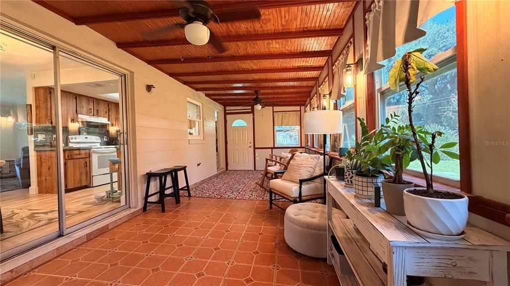 En Venta: $310,000 (2 camas, 2 baños, 1080 Pies cuadrados)