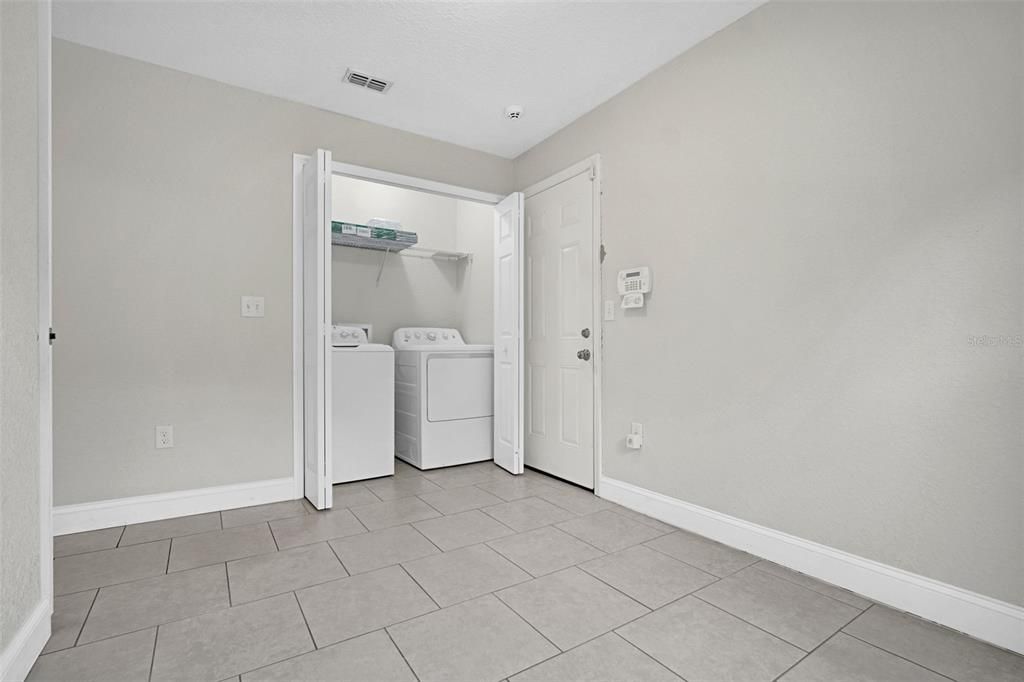 En Venta: $299,000 (3 camas, 2 baños, 1527 Pies cuadrados)