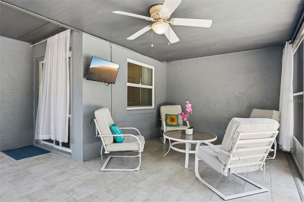 En Venta: $399,000 (2 camas, 2 baños, 1056 Pies cuadrados)