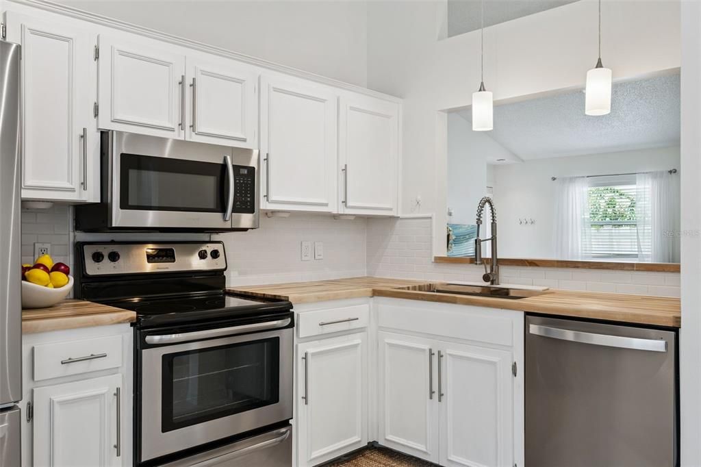 En Venta: $399,000 (2 camas, 2 baños, 1056 Pies cuadrados)