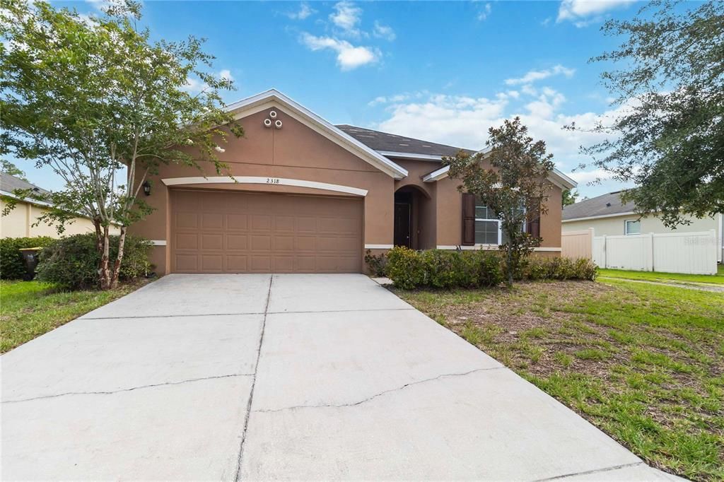 For Rent: $2,200 (3 beds, 2 baths, 1851 Square Feet)