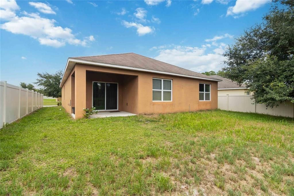For Rent: $2,200 (3 beds, 2 baths, 1851 Square Feet)