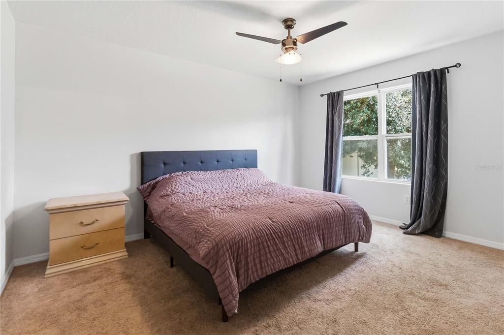 For Rent: $2,200 (3 beds, 2 baths, 1851 Square Feet)