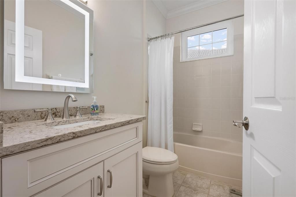 For Sale: $465,000 (2 beds, 2 baths, 1706 Square Feet)