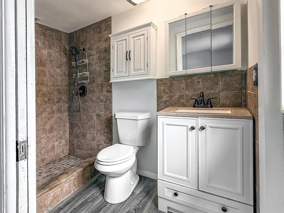 En Venta: $254,900 (2 camas, 2 baños, 1328 Pies cuadrados)