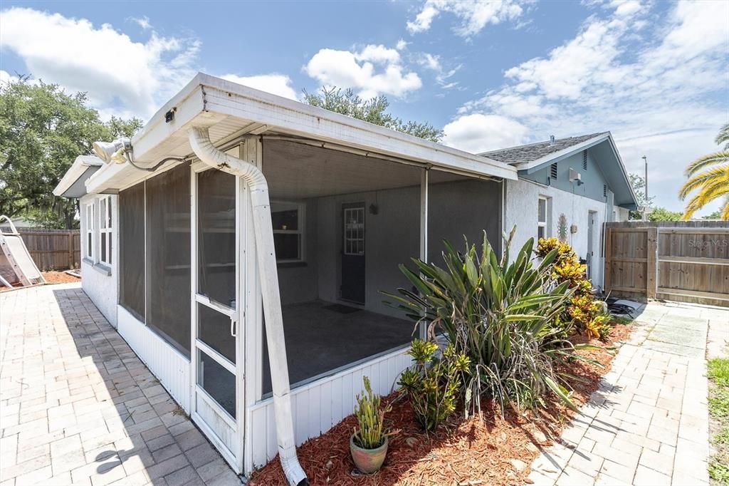 En Venta: $254,900 (2 camas, 2 baños, 1328 Pies cuadrados)