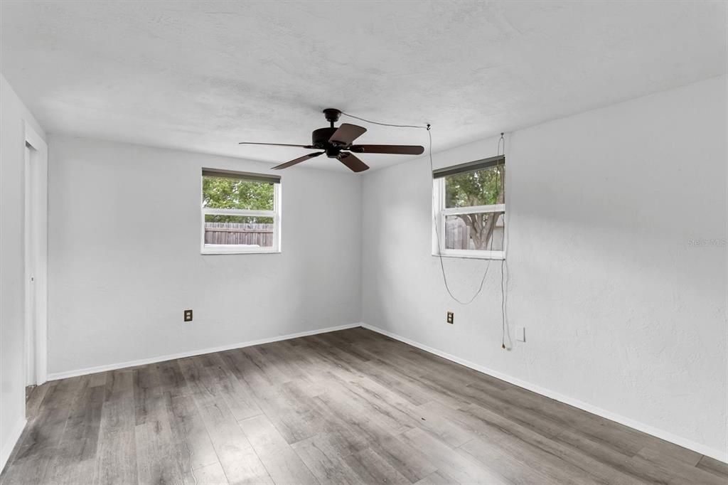 En Venta: $254,900 (2 camas, 2 baños, 1328 Pies cuadrados)