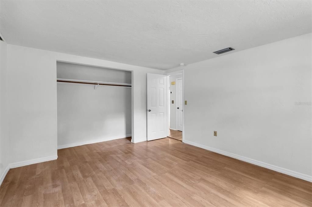 En Venta: $254,900 (2 camas, 2 baños, 1328 Pies cuadrados)