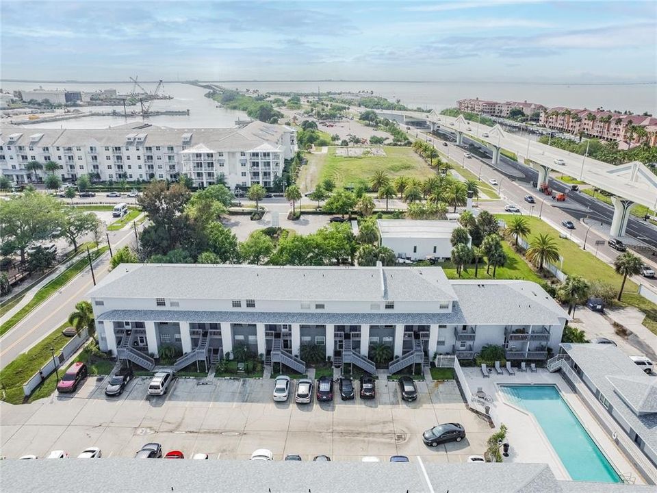 For Sale: $235,000 (2 beds, 1 baths, 1280 Square Feet)