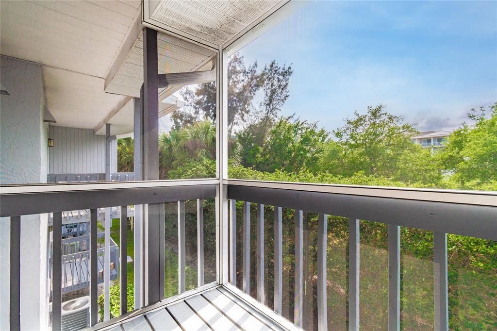 For Sale: $235,000 (2 beds, 1 baths, 1280 Square Feet)