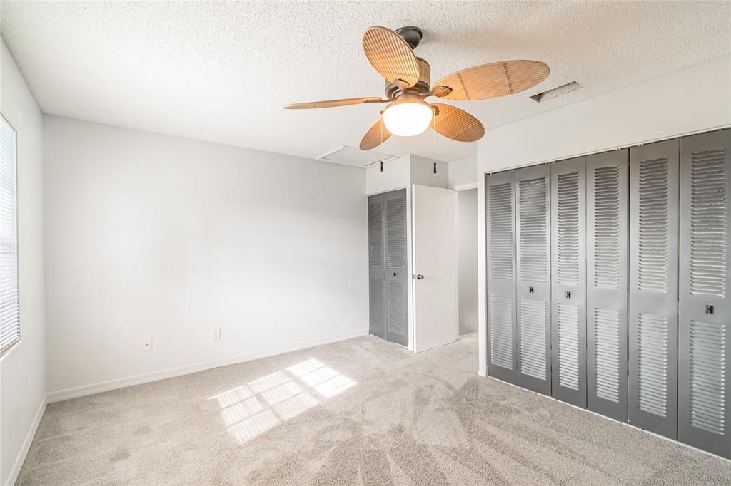 For Sale: $235,000 (2 beds, 1 baths, 1280 Square Feet)