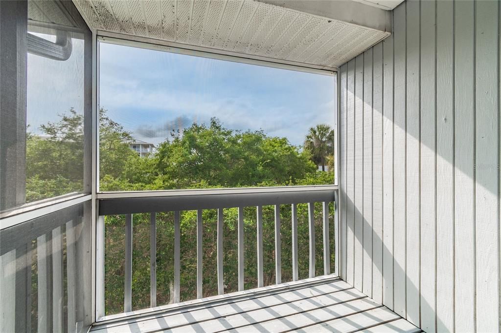 For Sale: $235,000 (2 beds, 1 baths, 1280 Square Feet)