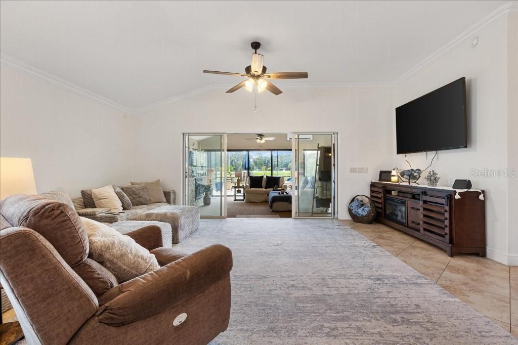 For Sale: $1,175,000 (3 beds, 3 baths, 1990 Square Feet)