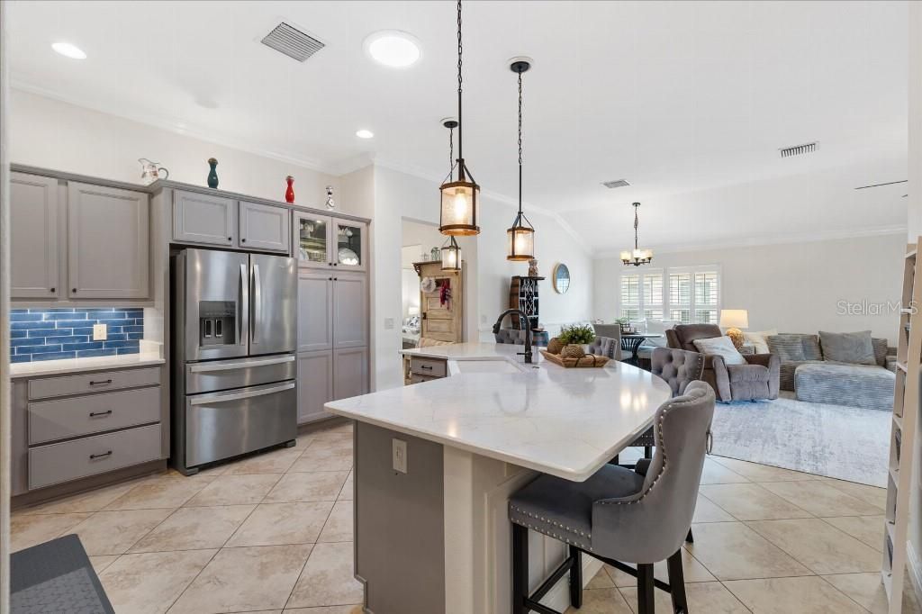 For Sale: $1,175,000 (3 beds, 3 baths, 1990 Square Feet)