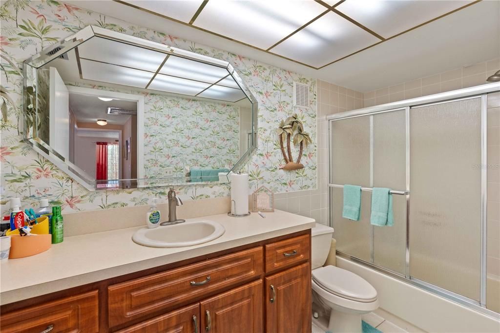 На продажу: $359,000 (3 спален, 2 ванн, 1954 Квадратных фут)