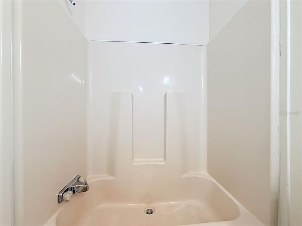 Activo con contrato: $195,000 (2 camas, 2 baños, 1352 Pies cuadrados)