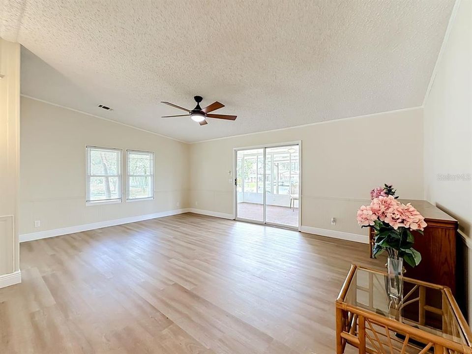 Activo con contrato: $195,000 (2 camas, 2 baños, 1352 Pies cuadrados)