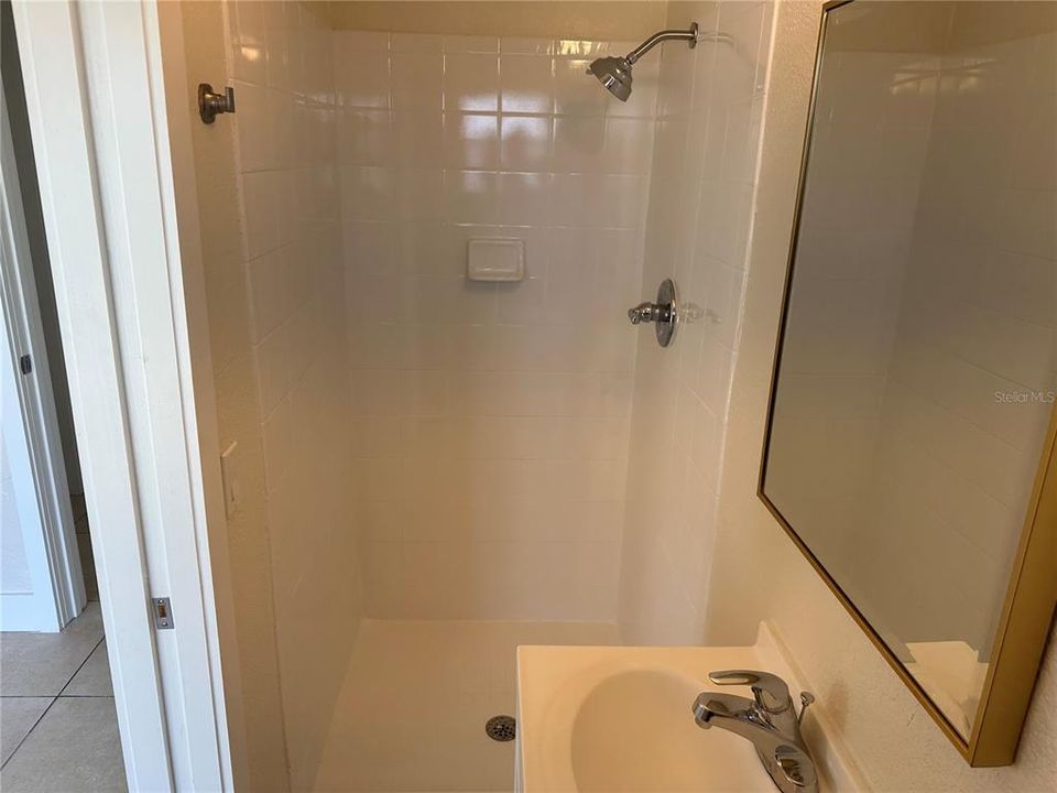 Activo con contrato: $309,000 (4 camas, 2 baños, 1328 Pies cuadrados)