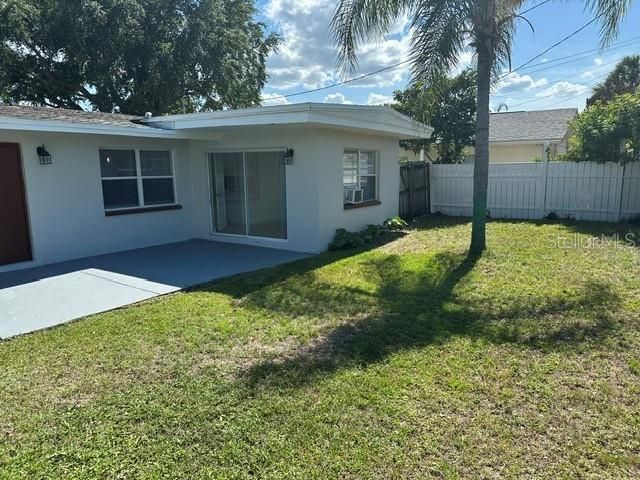 Activo con contrato: $309,000 (4 camas, 2 baños, 1328 Pies cuadrados)