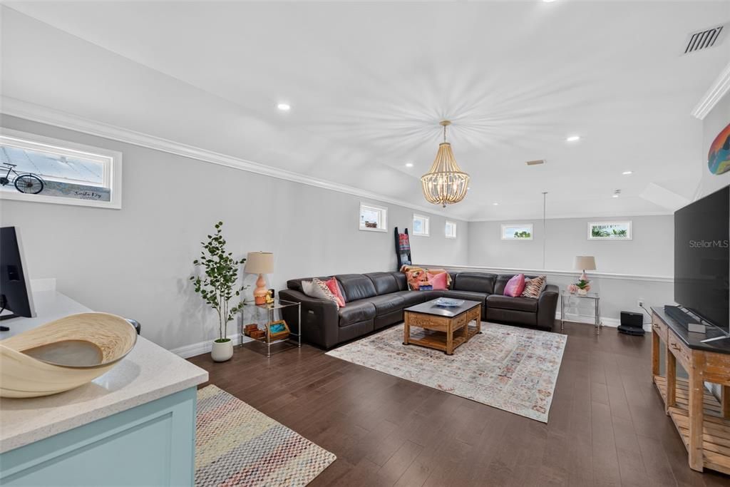 For Sale: $3,400,000 (5 beds, 4 baths, 3457 Square Feet)