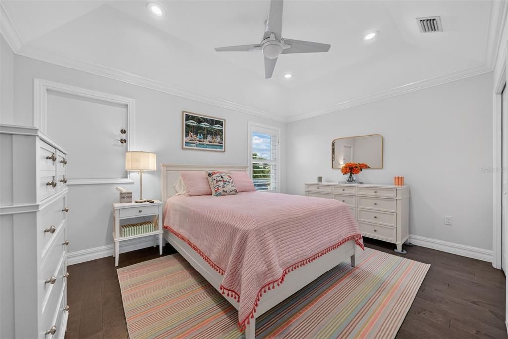 For Sale: $3,400,000 (5 beds, 4 baths, 3457 Square Feet)