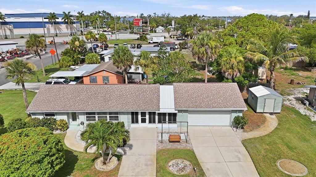 For Sale: $289,000 (2 beds, 1 baths, 830 Square Feet)