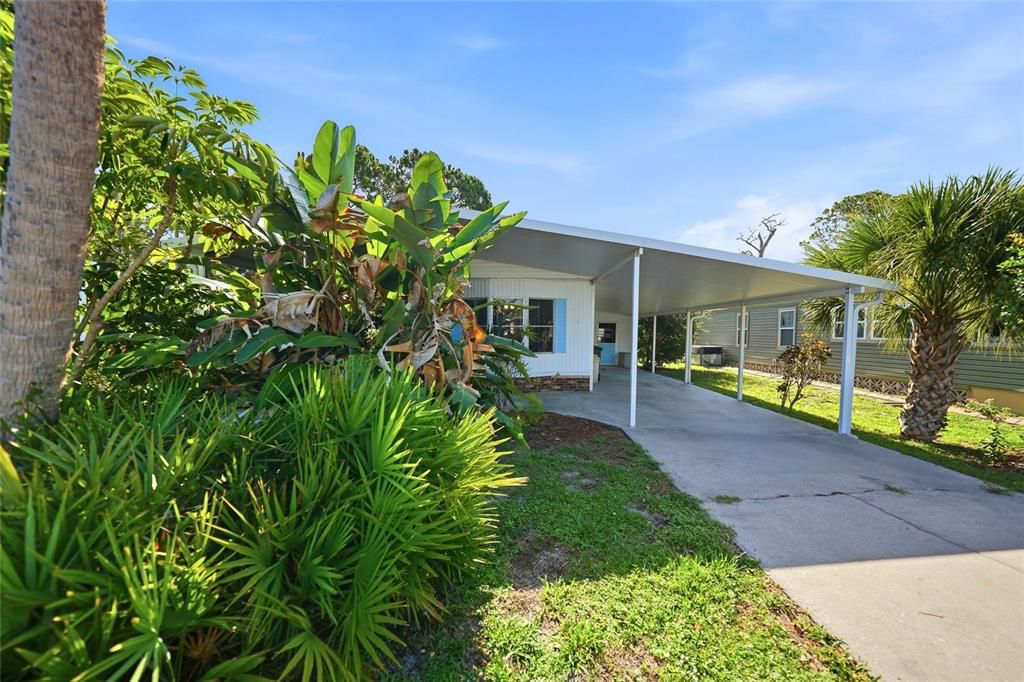For Sale: $138,500 (2 beds, 2 baths, 964 Square Feet)