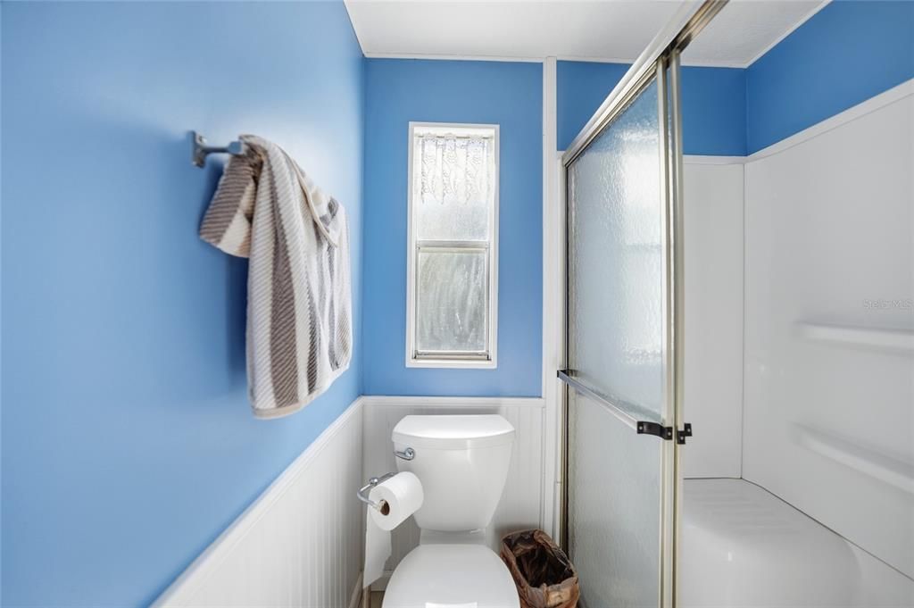 For Sale: $138,500 (2 beds, 2 baths, 964 Square Feet)