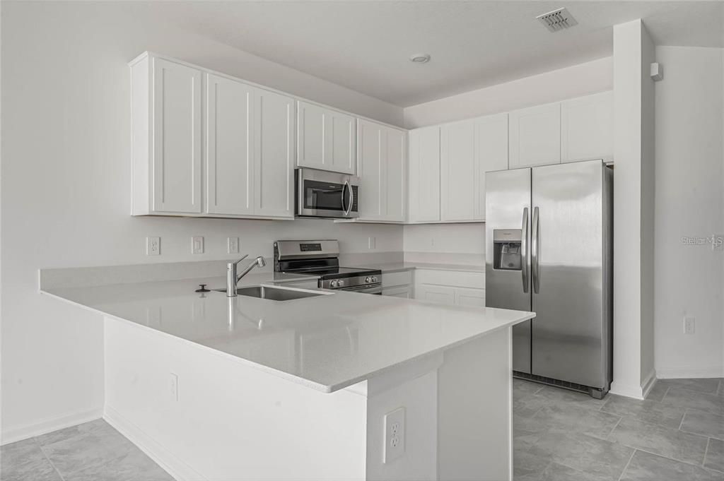 For Rent: $2,100 (3 beds, 2 baths, 1834 Square Feet)