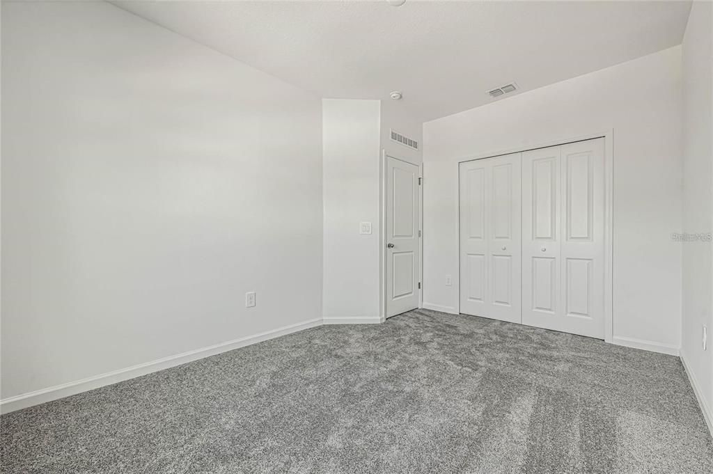 For Rent: $2,100 (3 beds, 2 baths, 1834 Square Feet)