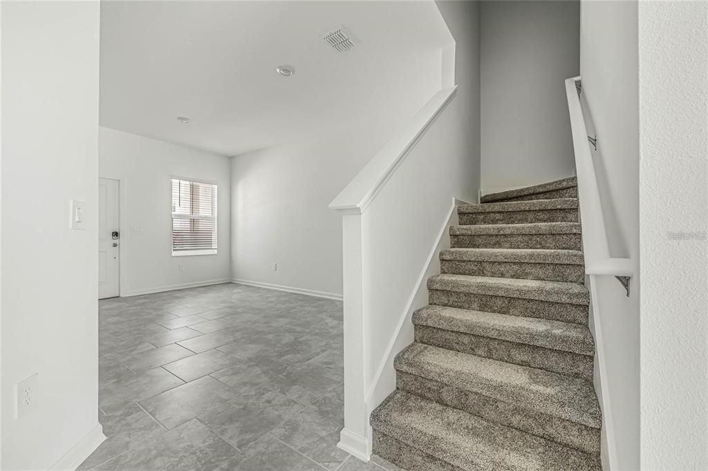 For Rent: $2,100 (3 beds, 2 baths, 1834 Square Feet)