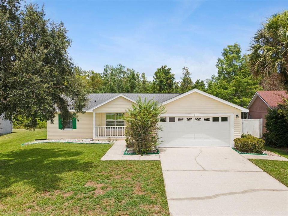 For Sale: $359,000 (3 beds, 2 baths, 1661 Square Feet)