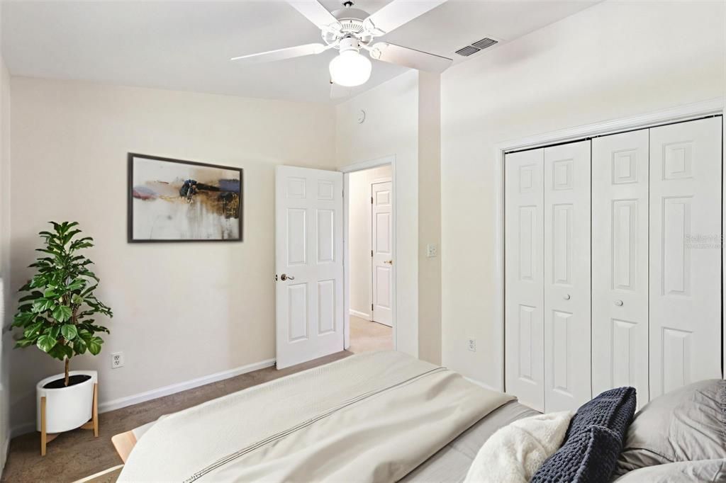 For Sale: $359,000 (3 beds, 2 baths, 1661 Square Feet)