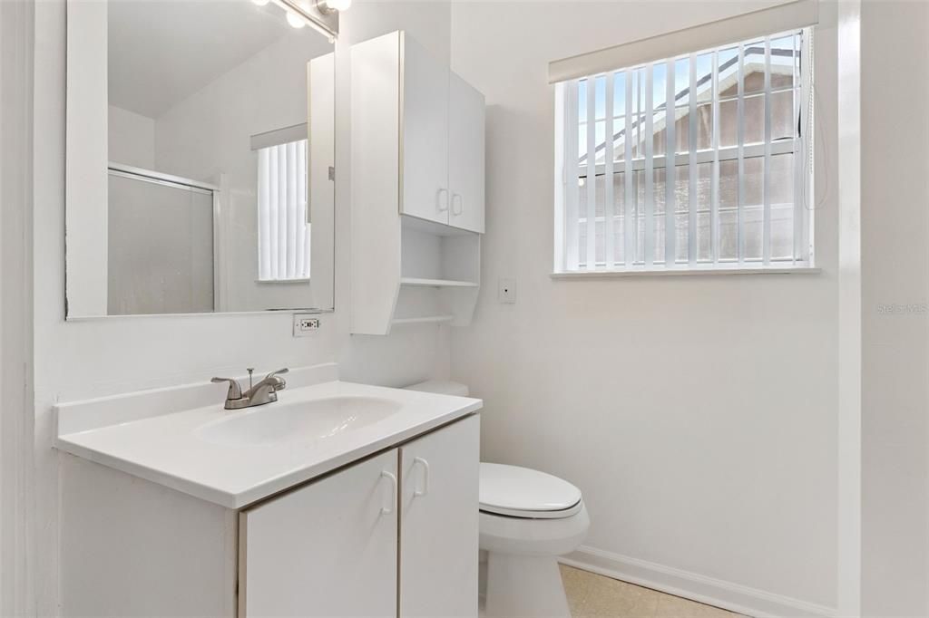 For Sale: $359,000 (3 beds, 2 baths, 1661 Square Feet)