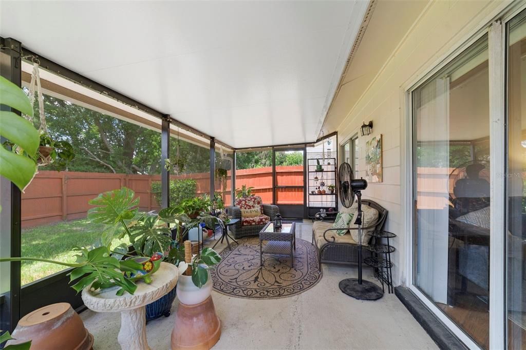 На продажу: $350,000 (3 спален, 2 ванн, 1219 Квадратных фут)
