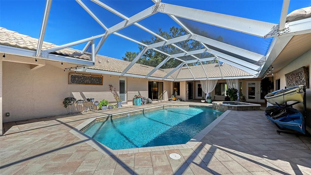 En Venta: $824,900 (4 camas, 3 baños, 3169 Pies cuadrados)