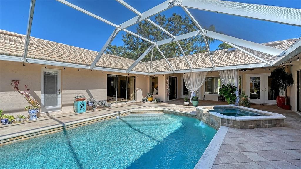 En Venta: $824,900 (4 camas, 3 baños, 3169 Pies cuadrados)