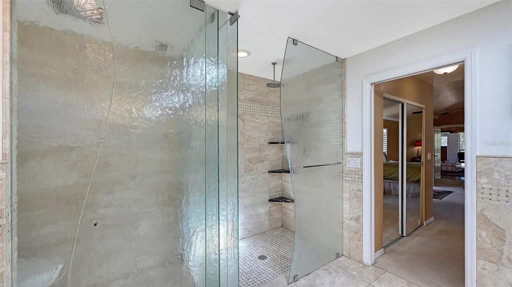 En Venta: $824,900 (4 camas, 3 baños, 3169 Pies cuadrados)