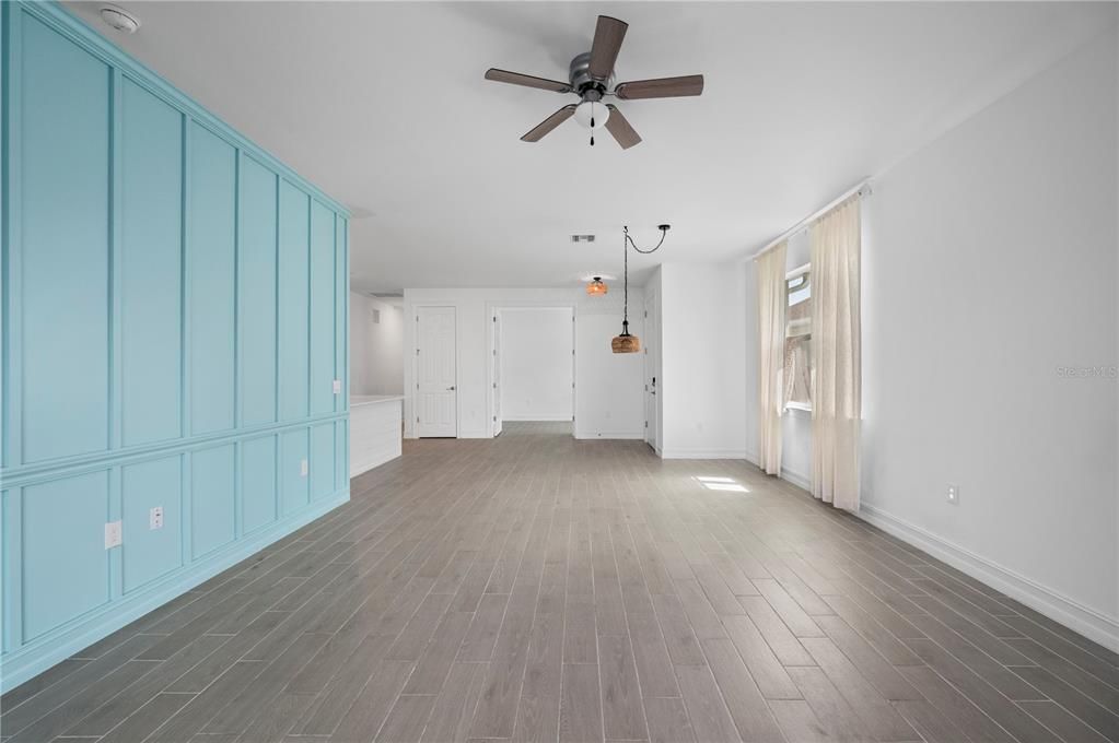 For Sale: $269,900 (2 beds, 2 baths, 1516 Square Feet)